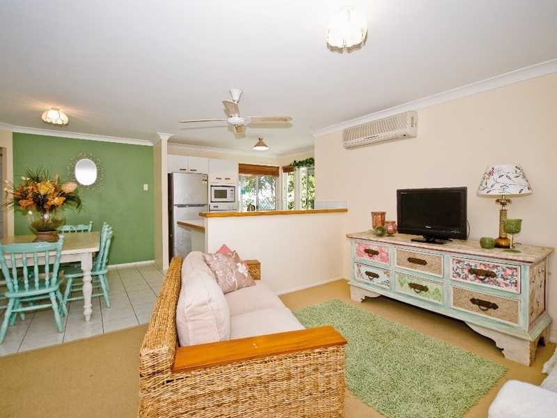 2/85 Lochlomond Drive, Banora Point NSW 2486