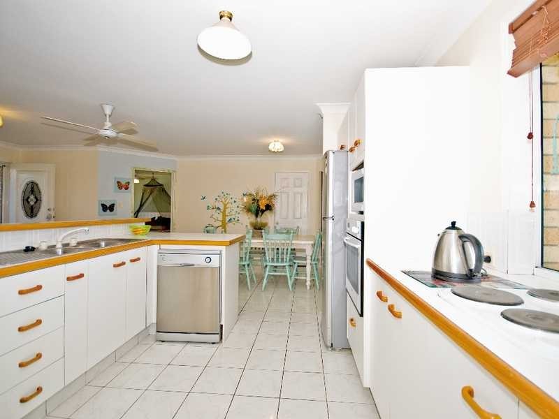 2/85 Lochlomond Drive, Banora Point NSW 2486