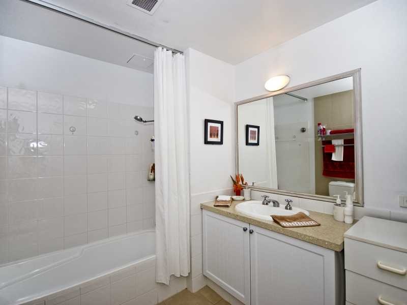 Unit 424/99 Griffith Street, Coolangatta QLD 4225