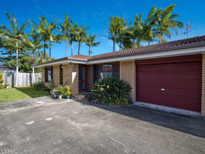 2/30 The Lakes Drive, Tweed Heads West NSW 2485