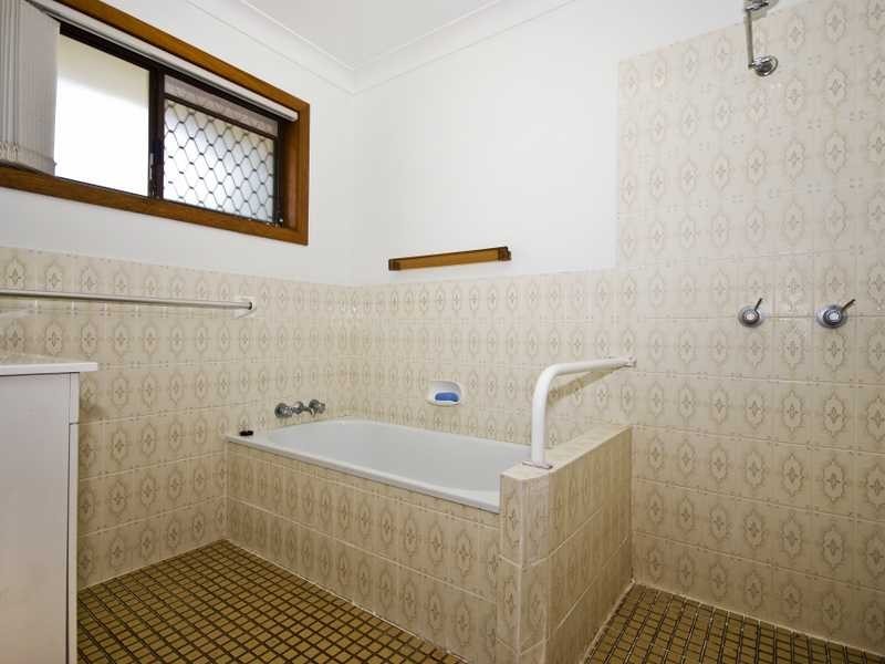 2/30 The Lakes Drive, Tweed Heads West NSW 2485