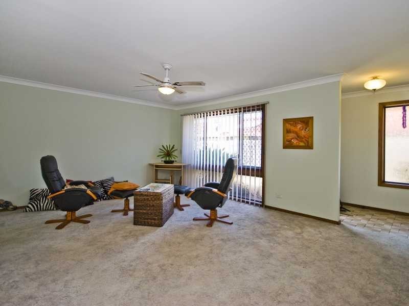2/30 The Lakes Drive, Tweed Heads West NSW 2485