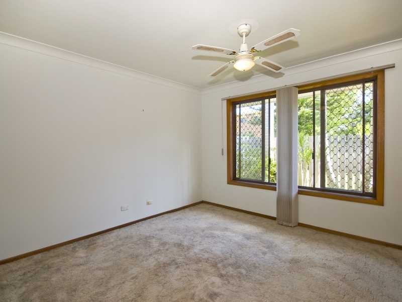 2/30 The Lakes Drive, Tweed Heads West NSW 2485