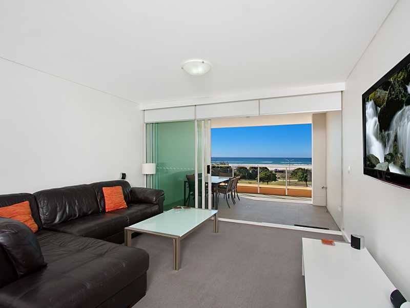 Unit 207/2 Creek Street, Coolangatta QLD 4225