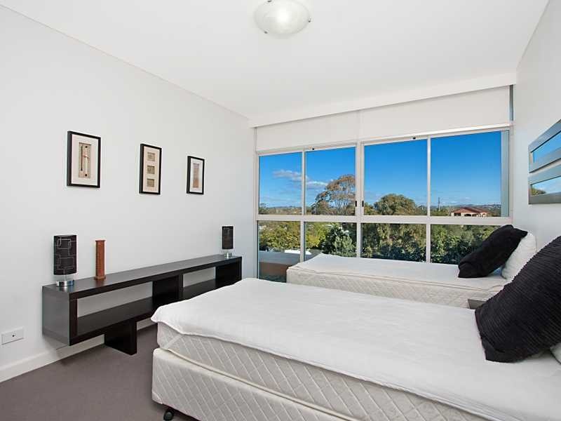 Unit 207/2 Creek Street, Coolangatta QLD 4225