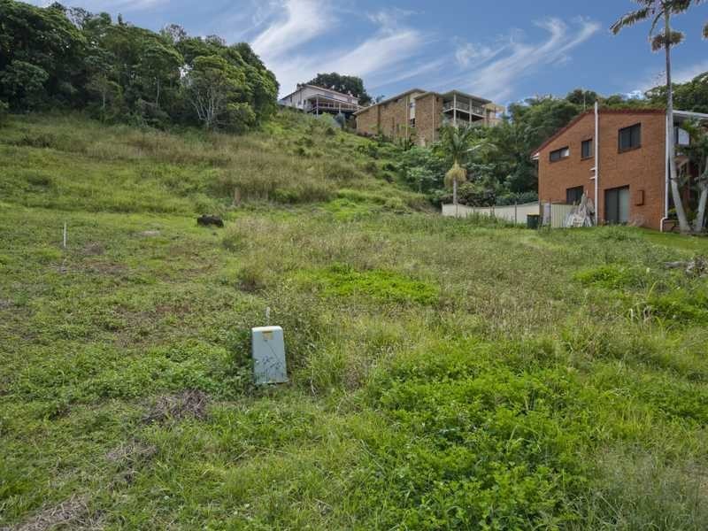 61 Bimbadeen Avenue, Banora Point NSW 2486