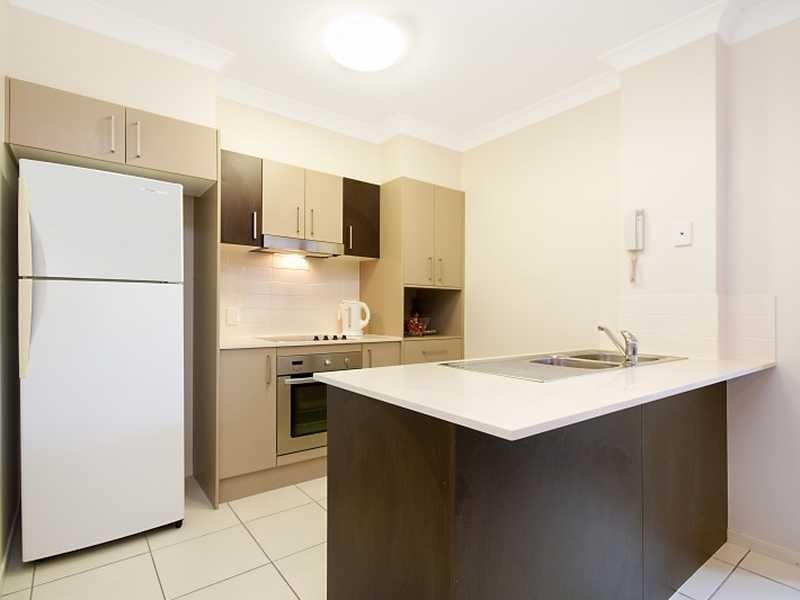 2/111-113 Golden Four Drive, Bilinga QLD 4225