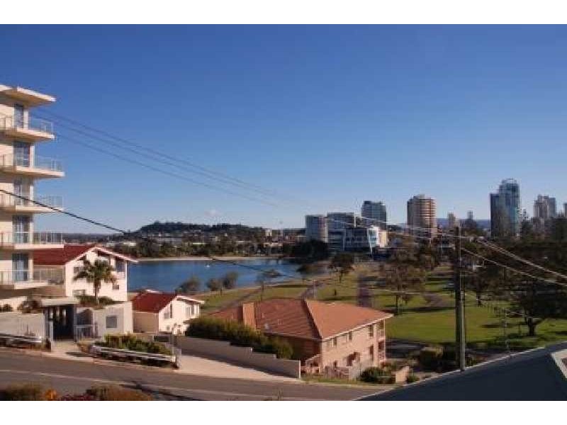 1/26 Hill Street, Rainbow Bay QLD 4225