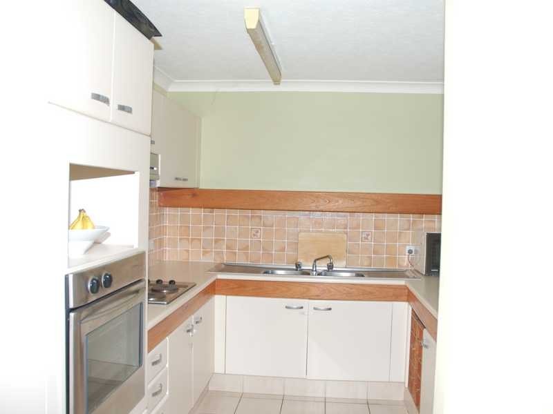 1/26 Hill Street, Rainbow Bay QLD 4225