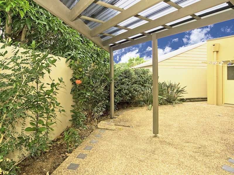 8B Gala Grove, Kirra QLD 4225