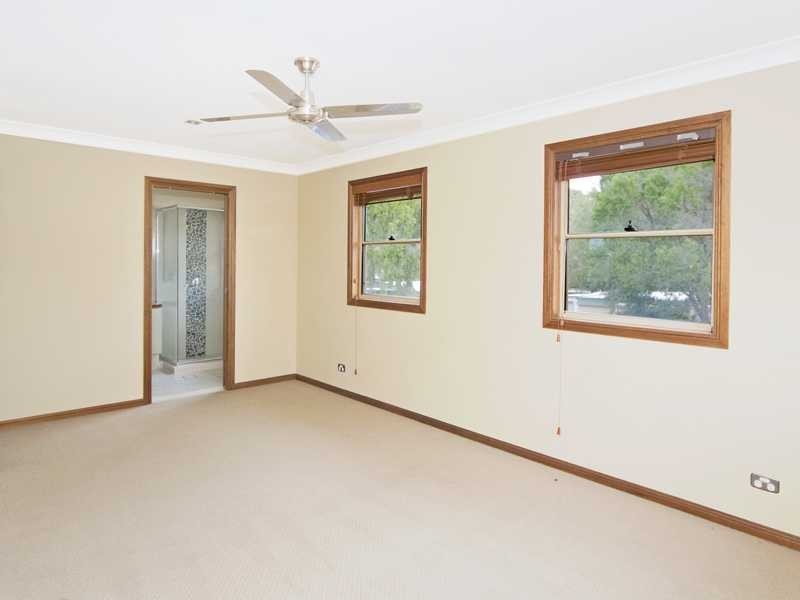 8B Gala Grove, Kirra QLD 4225