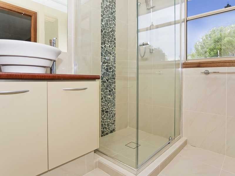 8B Gala Grove, Kirra QLD 4225