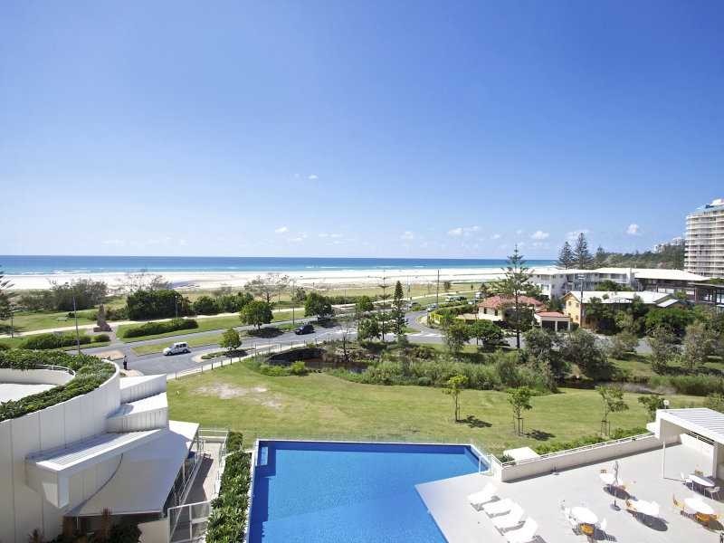 304/2 Creek Street, Kirra QLD 4225