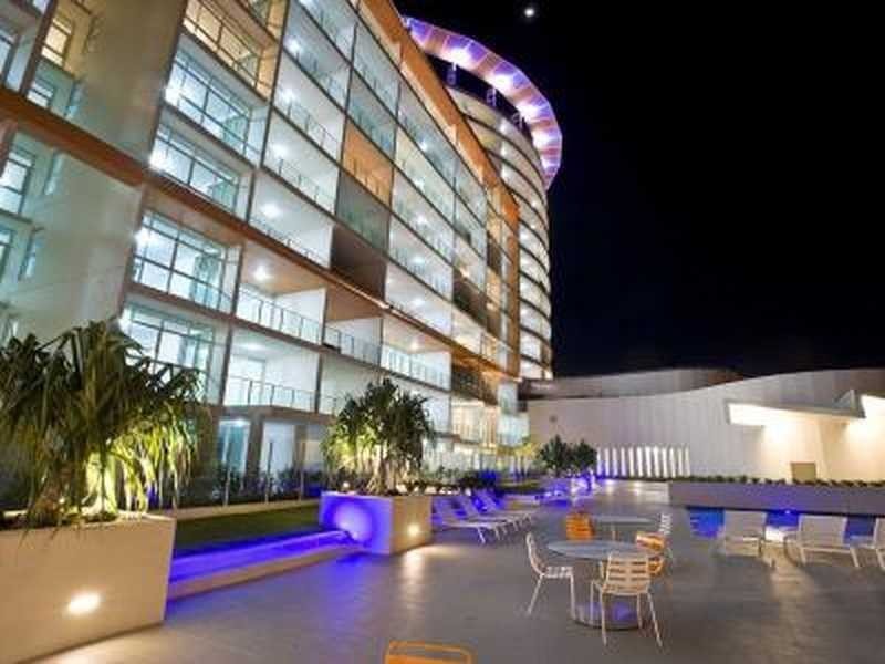 304/2 Creek Street, Kirra QLD 4225