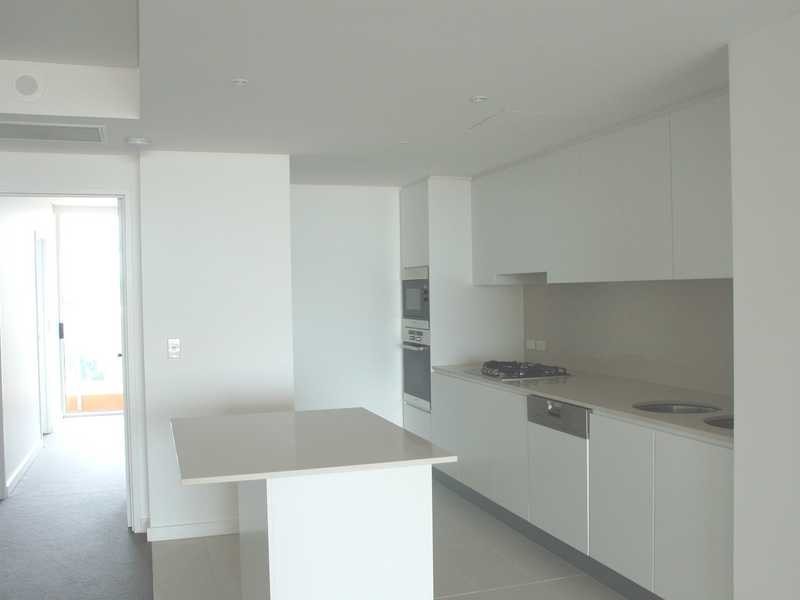 304/2 Creek Street, Kirra QLD 4225