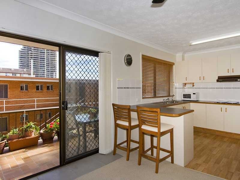 2/11 Endeavour Parade, Tweed Heads NSW 2485