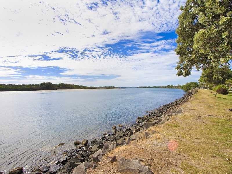 2/11 Endeavour Parade, Tweed Heads NSW 2485