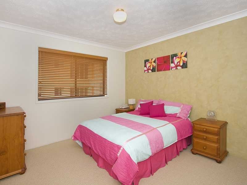 2/11 Endeavour Parade, Tweed Heads NSW 2485