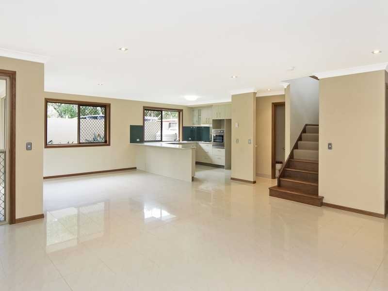 8A Gala Grove, Kirra QLD 4225