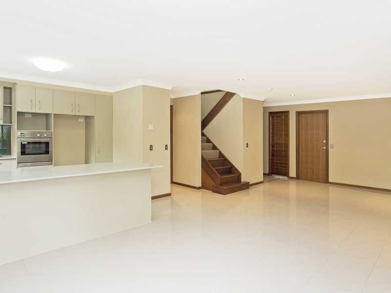 8A Gala Grove, Kirra QLD 4225