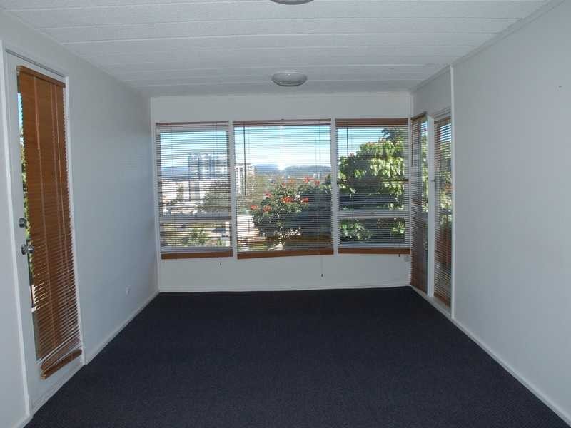 11/30 Powell Crescent, Coolangatta QLD 4225