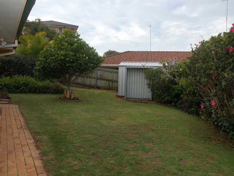 4 Cashel Crescent, Banora Point NSW 2486