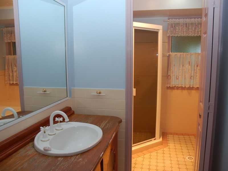 4 Cashel Crescent, Banora Point NSW 2486