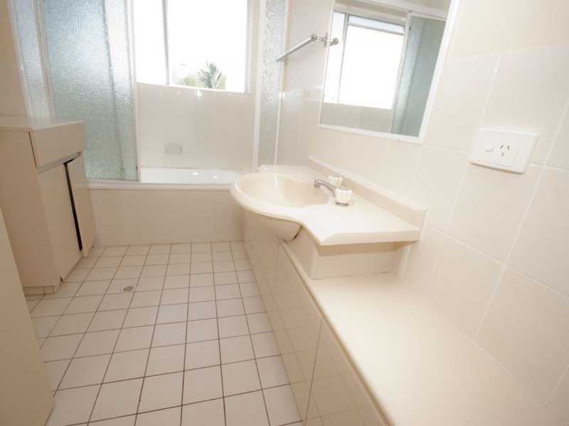 24/31-33 Dutton Street, Coolangatta QLD 4225