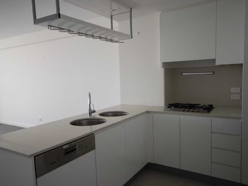 2/2-4 Creek Street, Kirra QLD 4225