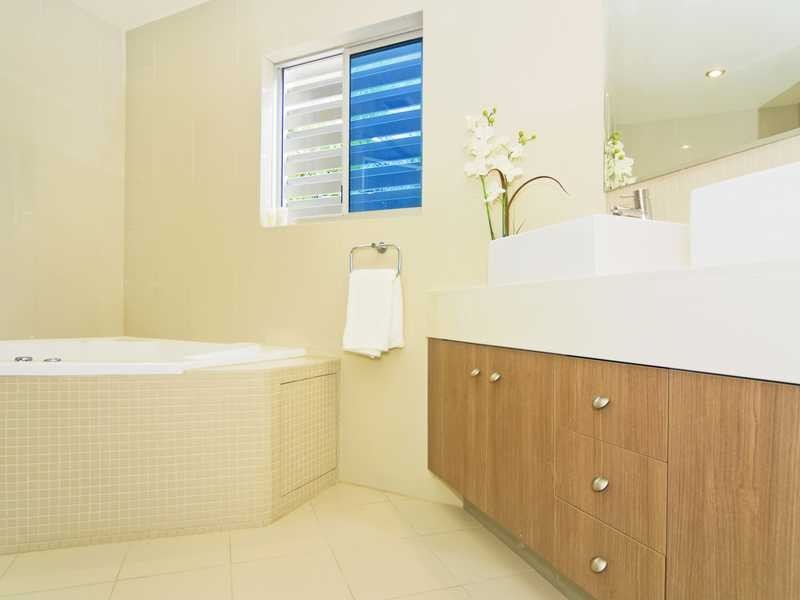 Unit 1/129 Musgrave Street, Coolangatta QLD 4225