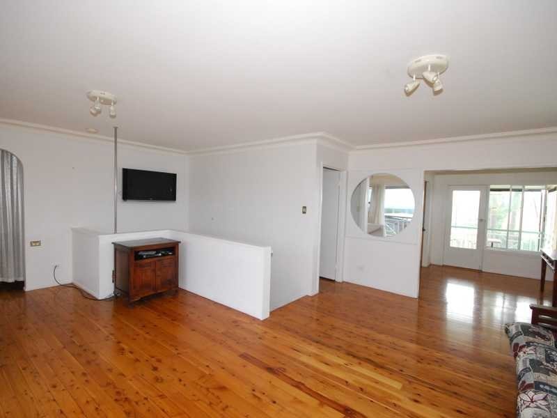 63 Pioneer Parade, Banora Point NSW 2486