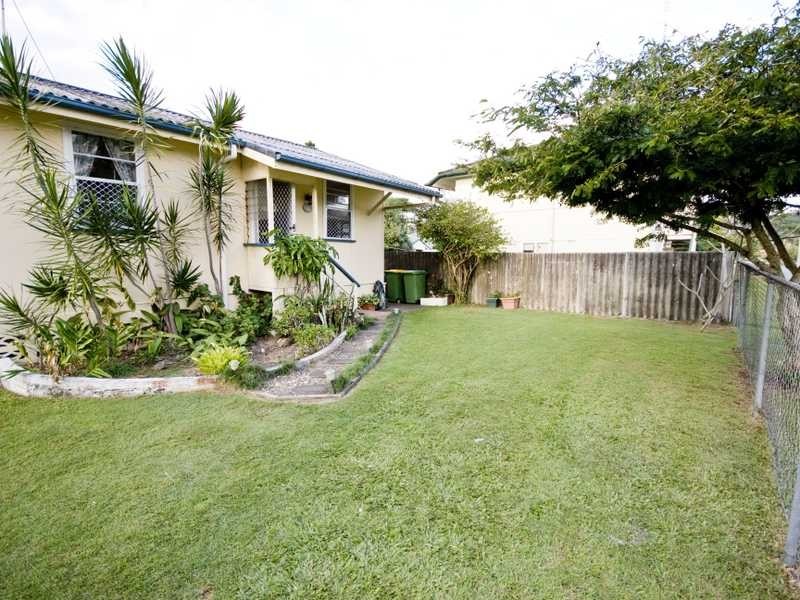 13 Bolton street, Coolangatta QLD 4225