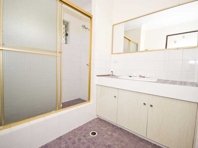 4/15 Tweed Street, Coolangatta QLD 4225