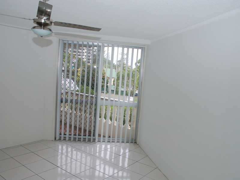 3/37 Garrick, Coolangatta QLD 4225