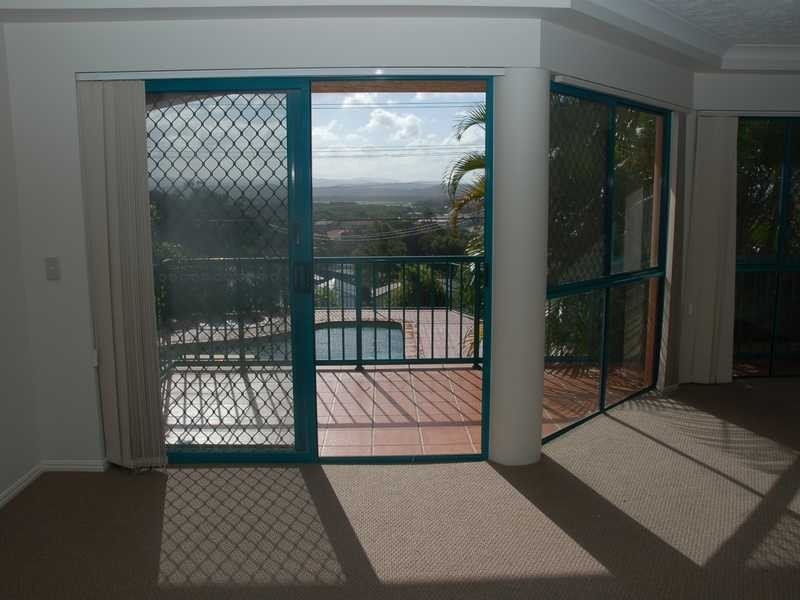 1/42 Rutlege Street, Coolangatta QLD 4225