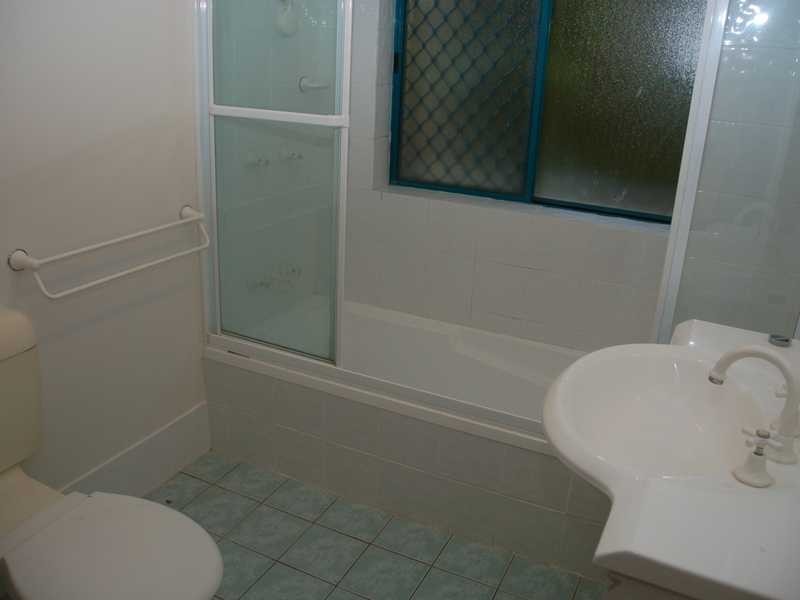 1/42 Rutlege Street, Coolangatta QLD 4225