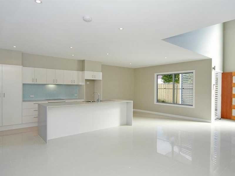 2/32 Korina Avenue, Kirra QLD 4225