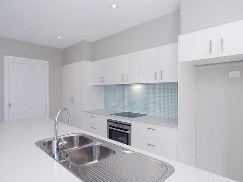 2/32 Korina Avenue, Kirra QLD 4225