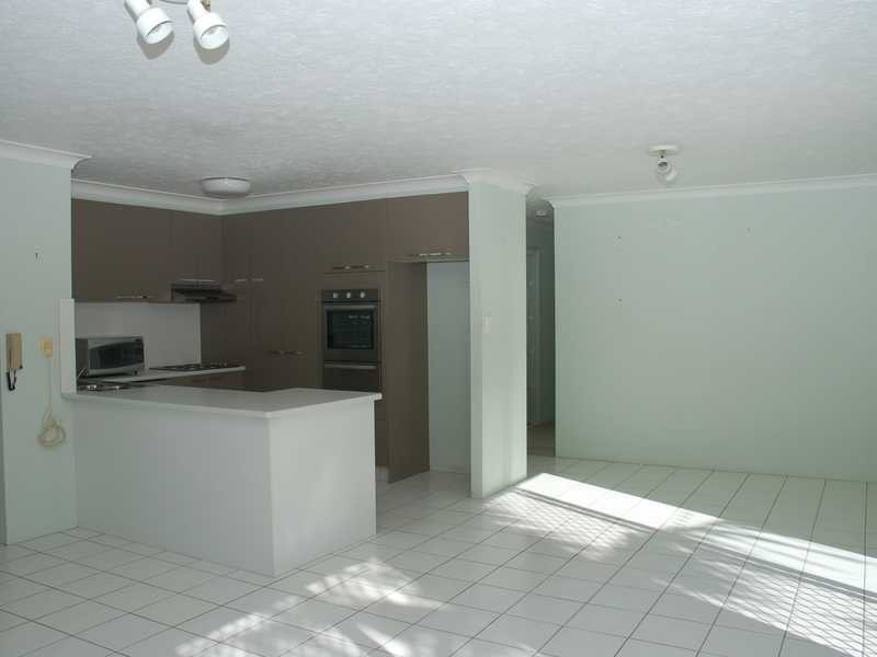 8/31 Dutton Street, Coolangatta QLD 4225