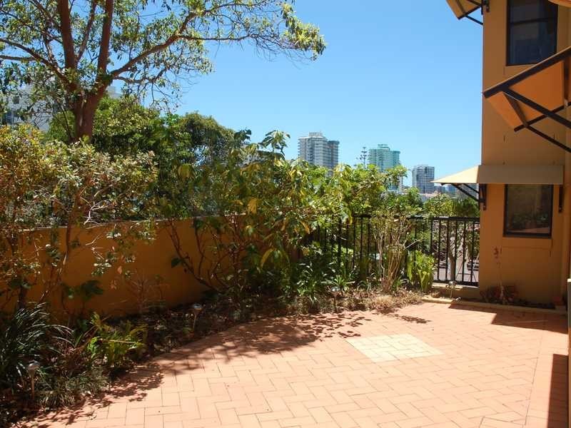 Coolangatta QLD 4225