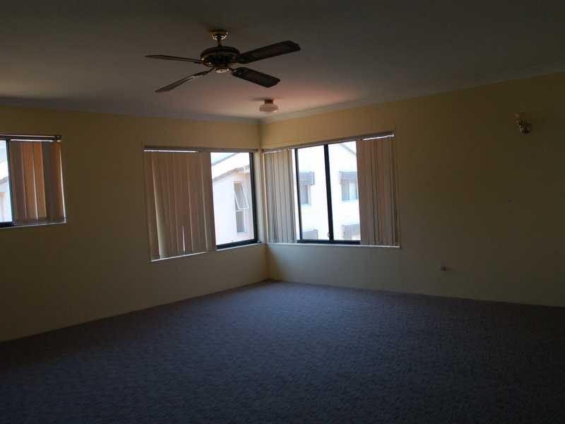 8/367 Golden Four Drive, Bilinga QLD 4225