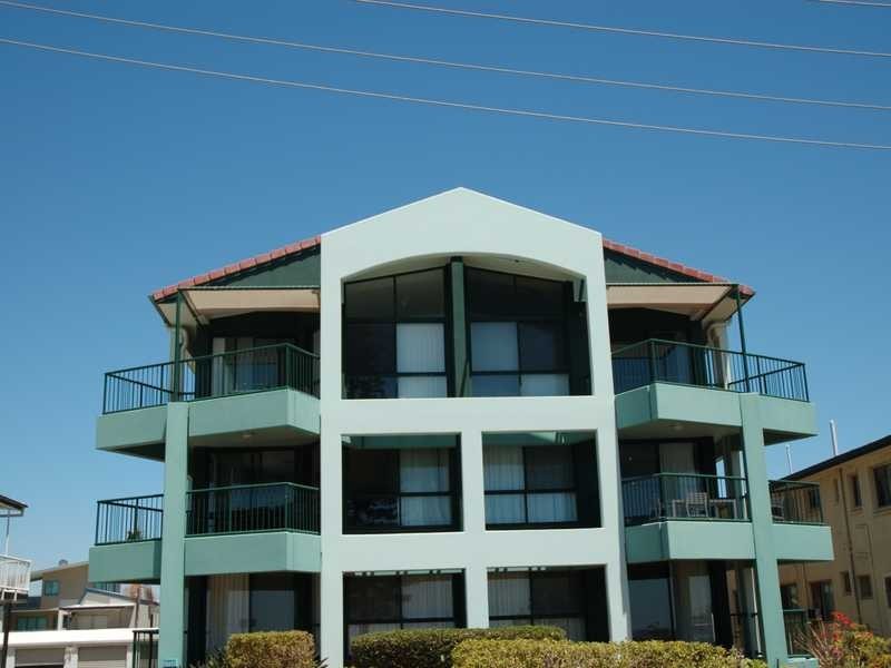 8/52 Pacific Parade, Bilinga QLD 4225