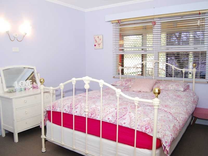 1/37 Miles Street, Kirra QLD 4225