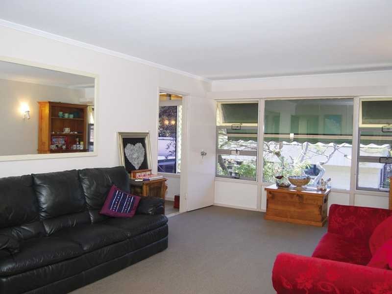 1/37 Miles Street, Kirra QLD 4225