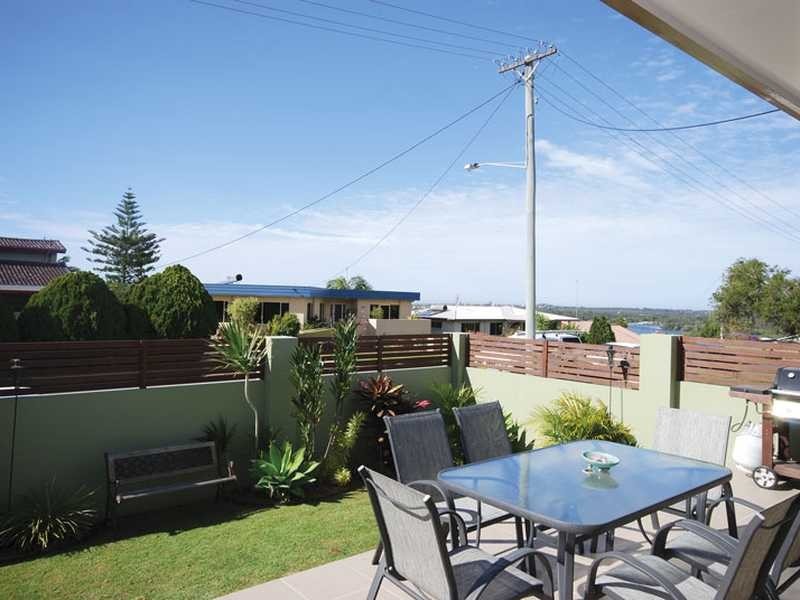 17 Pacific Drive, Banora Point NSW 2486