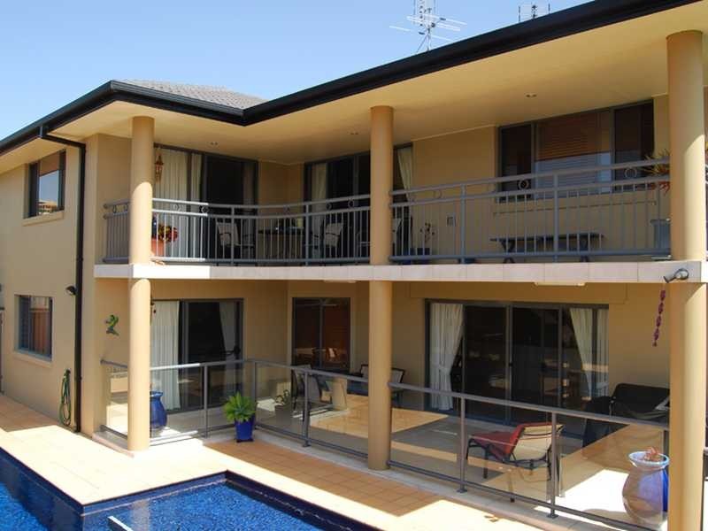 7 Comenara Crescent, Banora Point NSW 2486