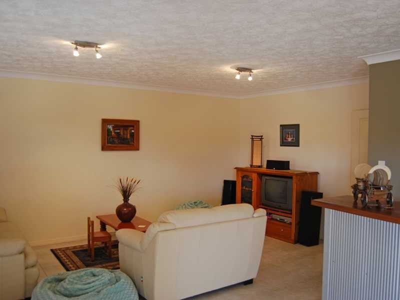 7 Comenara Crescent, Banora Point NSW 2486