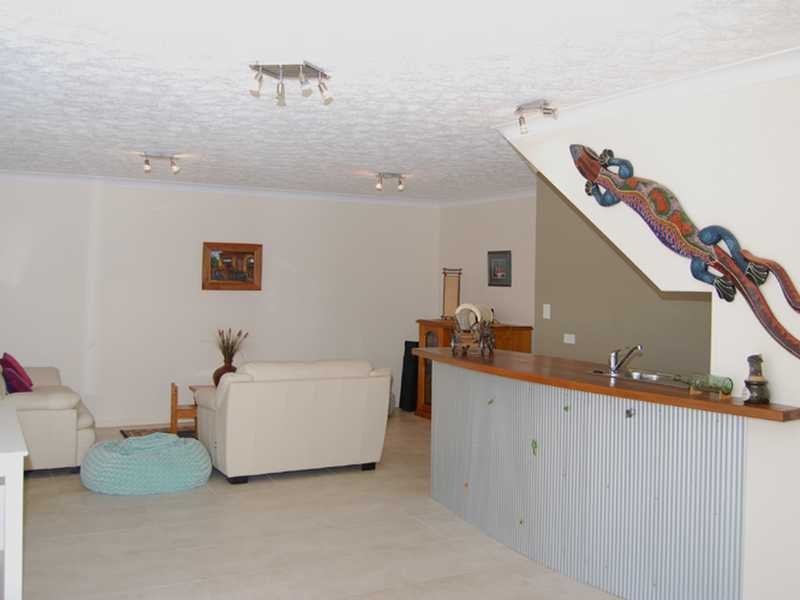 7 Comenara Crescent, Banora Point NSW 2486