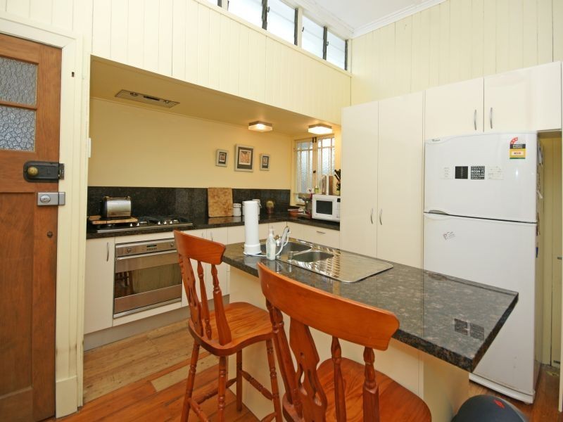 65 Hebe Street, Bardon QLD 4065