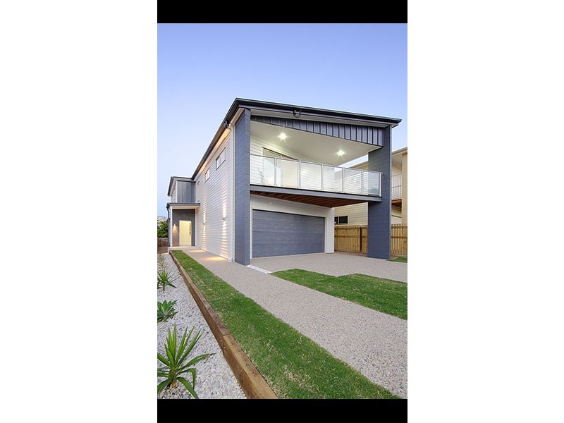 10 Bank Street, Windsor QLD 4030